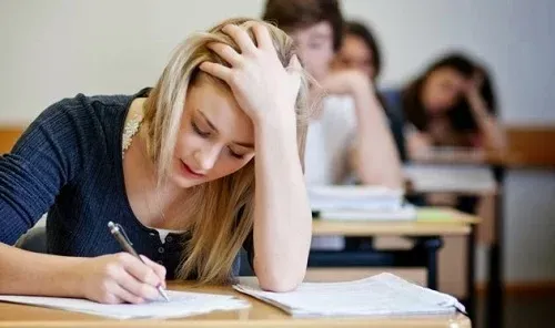 Sách học từ vựng Toeic ưu nhược điểm