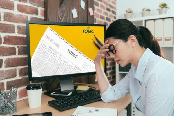 Học từ vựng Toeic online ưu nhược điểm
